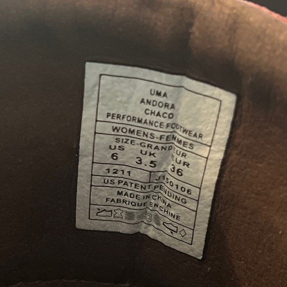 NEW Chaco Uma boot - Picture 6 of 8